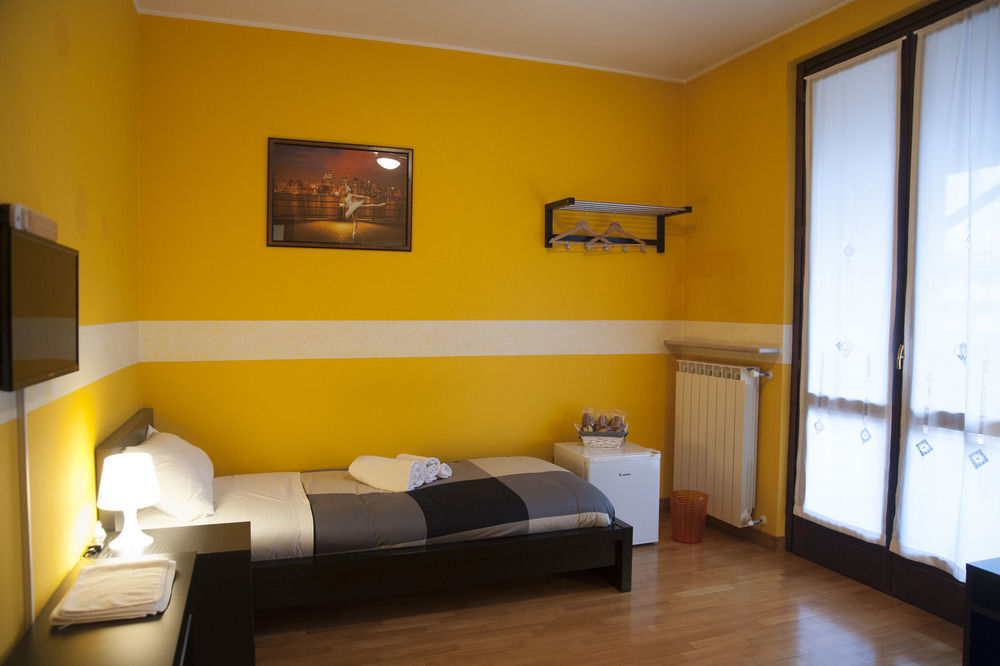 Azzano San Paolo Bed & Breakfast Orio Easy Airport מראה חיצוני תמונה
